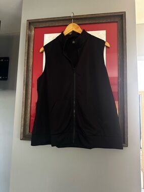 Sleeveless Black Zip Front Vest